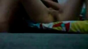 La blonde est matures francaises xxx engagée dans l'auto-satisfaction de la chatte