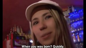 Tant qu'il est vidéo x en francais temps, le mâle bat la voisine