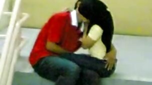 Un cul appétissant regarder film porno français gratuit est activement planté sur le poivre du mâle