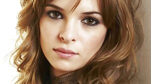 Une délicieuse milf aux porno fr streaming seins magnifiques caresse la bite du mec avec force et force