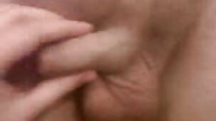 Une mulâtresse élancée branle une bite avec olga french porn ses pieds à son petit ami