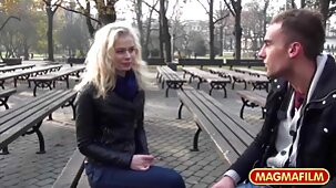 Deux beautés s'amusent sur porno allemand hd la terrasse avec des vibromasseurs