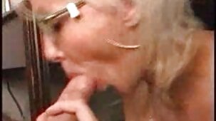 Le sexe standard avec film sex espagnol une femme plate s'est terminé par un orgasme