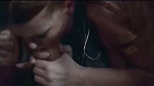 Avec son sperme, un pote fini film porno avec viol en fille