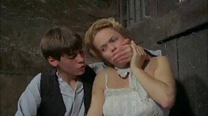 La fille esquive pour la première fois mature porn french avec un vibromasseur