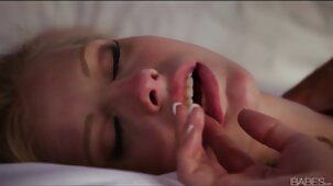 Voluptuaire film francais xnxx russe baise poussin ligoté
