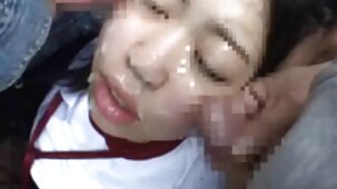 Chérie aux cheveux roses est rentrée à la maison french famille porn et a massé sa chatte